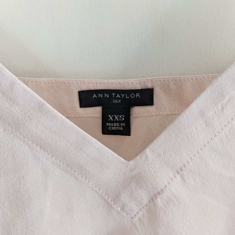 NWOT Ann Taylor | Pink Dune Silk Cami Size XXS - Picture 3 of 5